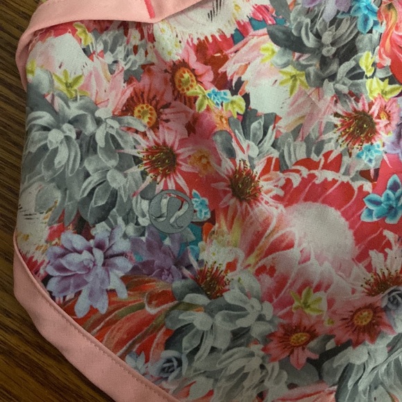 Lululemon OG Floral Speed Short - Picture 4 of 4